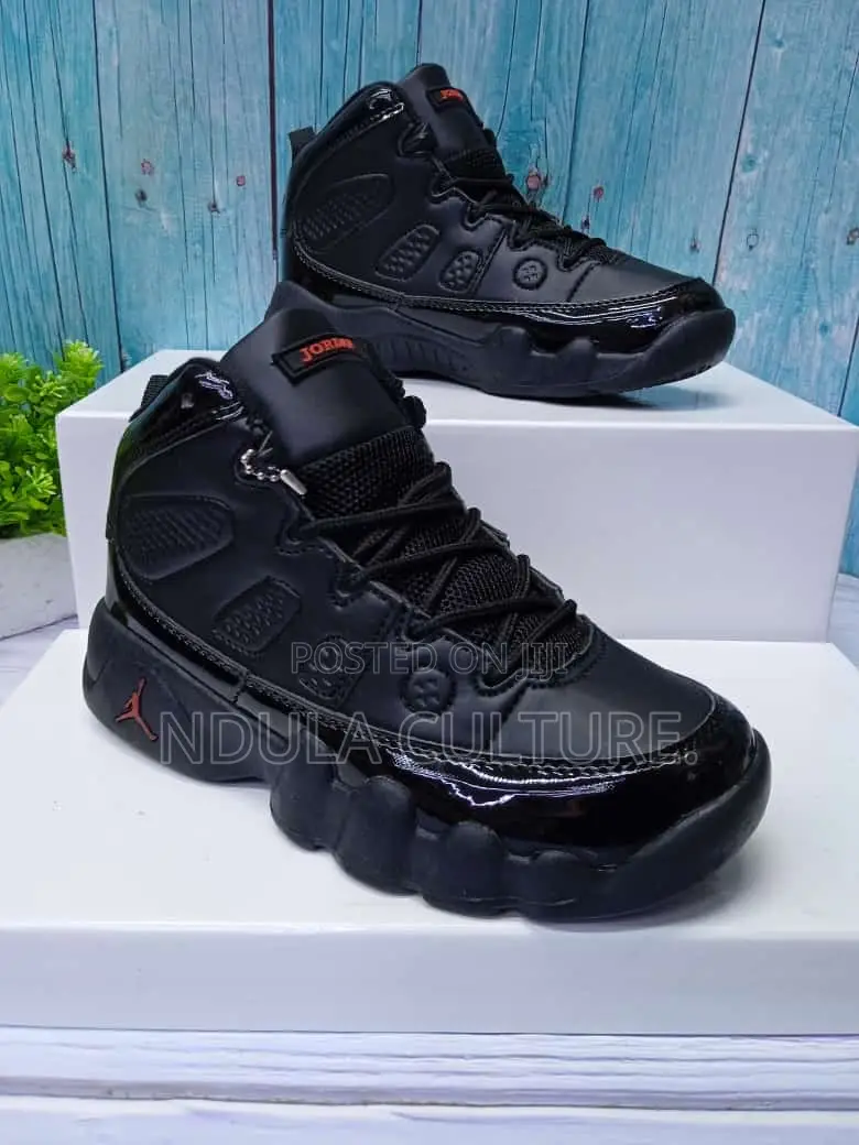 Air Jordan 9
