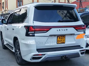 Lexus LX 2018 White