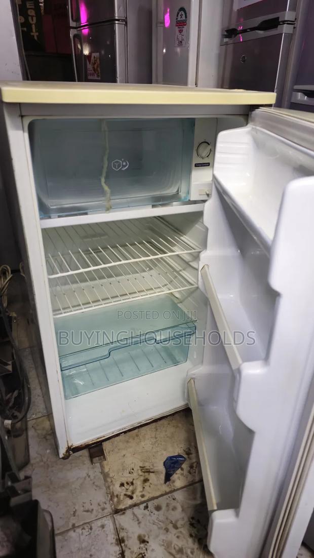 Lg 100l Fridge - thumbnail 2