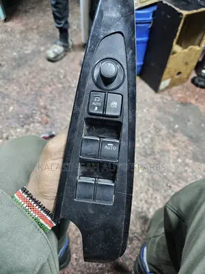 Door Main Switch  Cx5