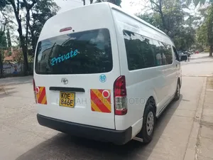 Toyota HiAce 2014 White