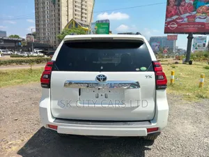 Toyota Land Cruiser Prado 2.8 2018 White