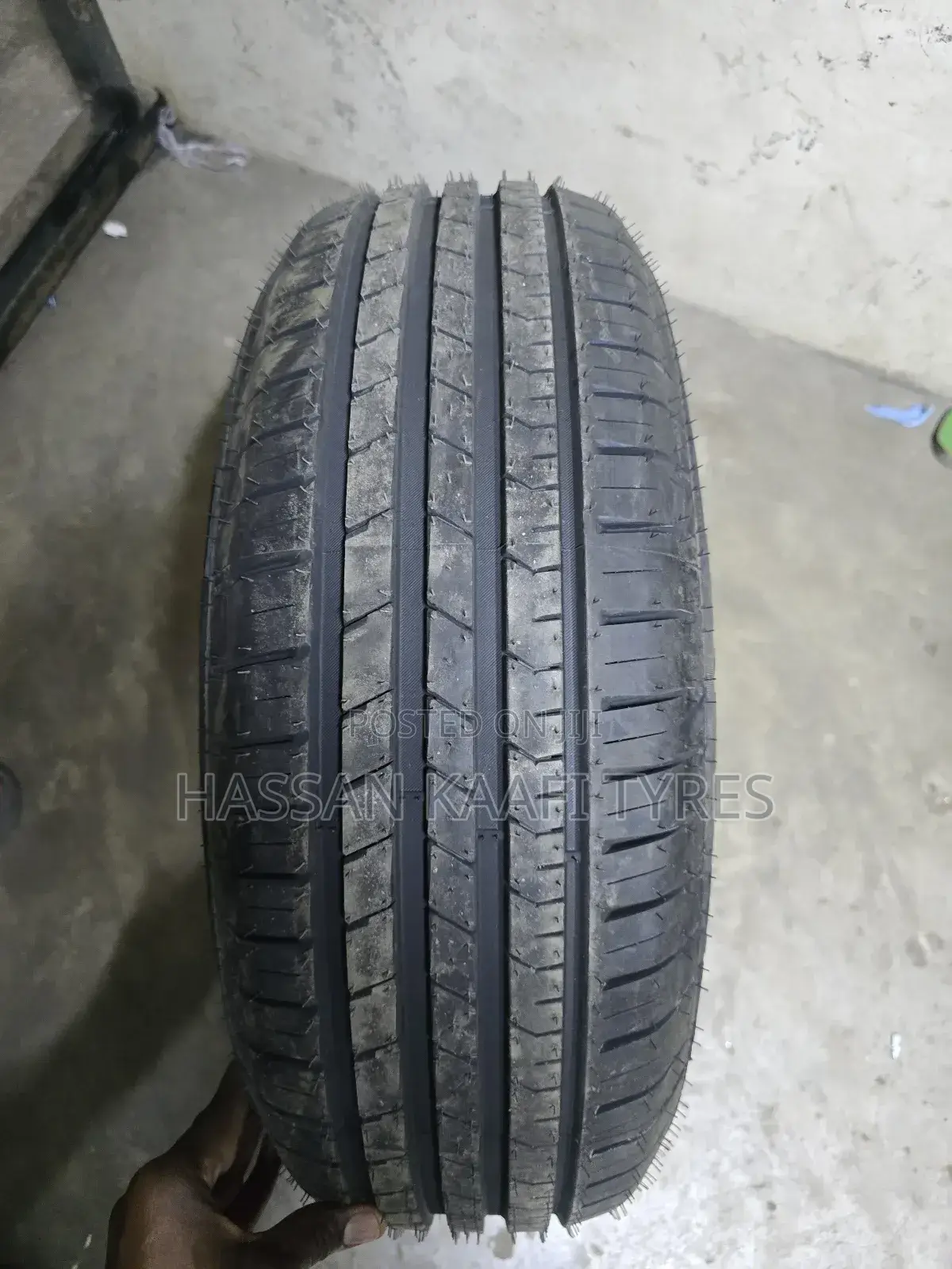 205/65r15 Apollo Tyre Made In( India)
