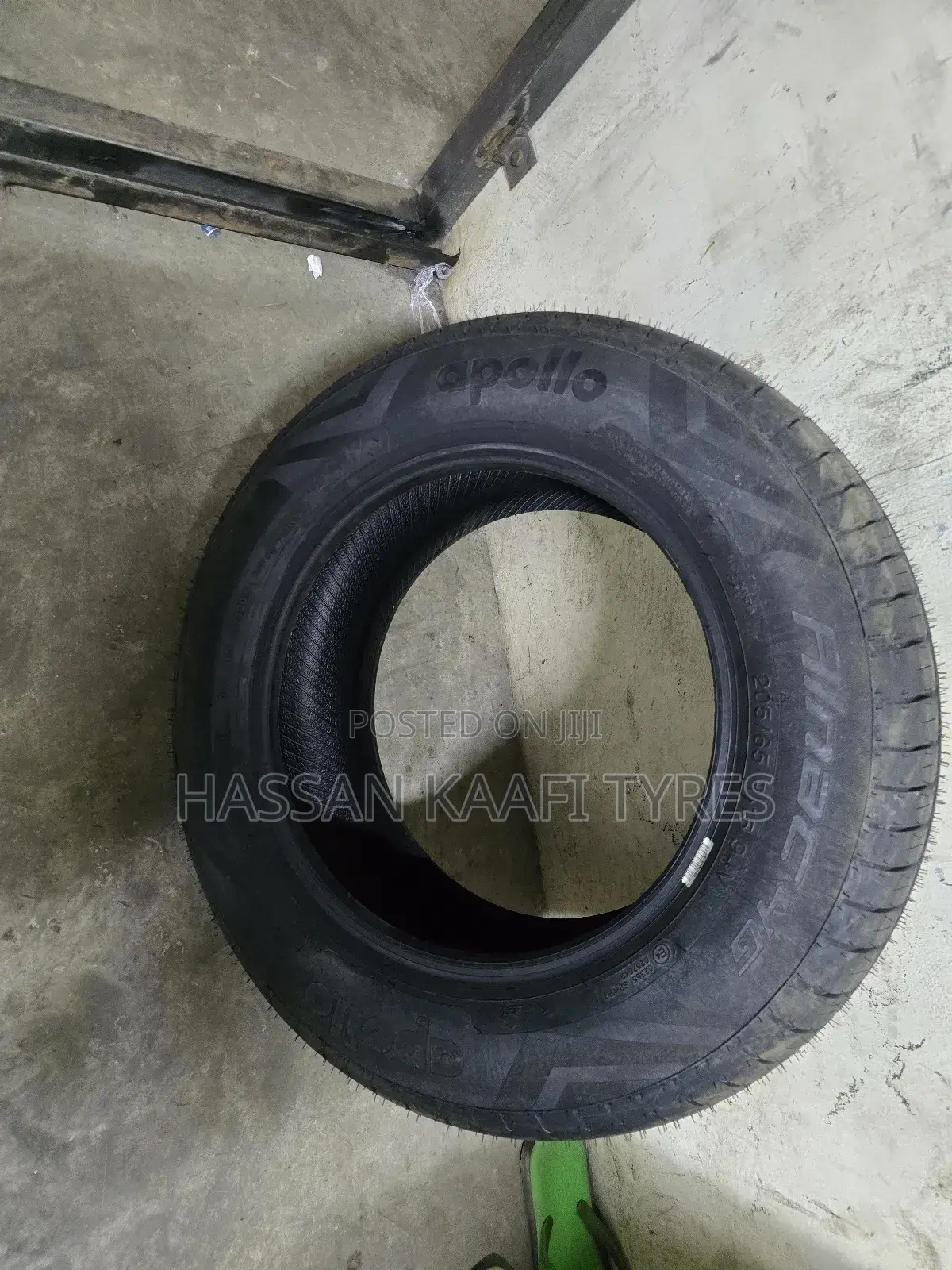 205/65r15 Apollo Tyre Made In( India)