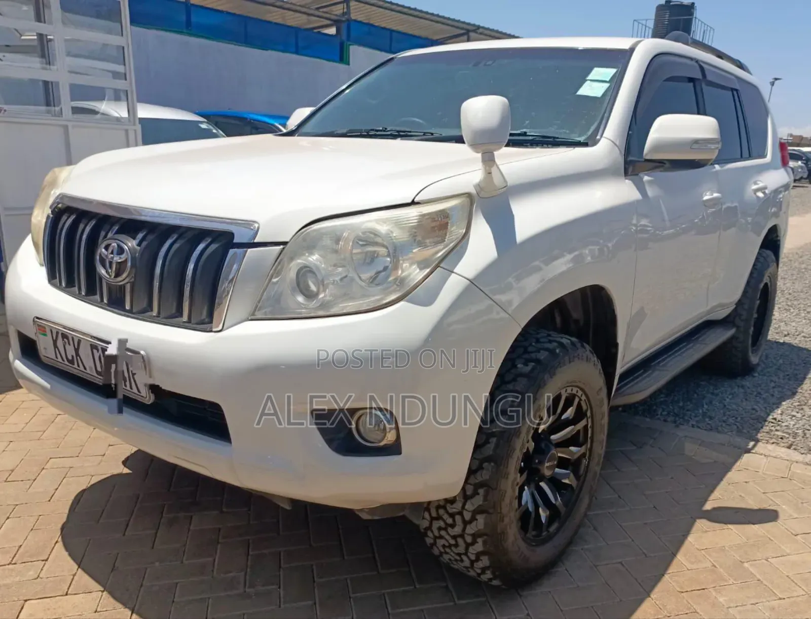 Toyota Land Cruiser Prado 2011 White