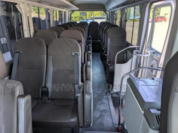 Toyota Coaster 2019 Beige - thumbnail 5