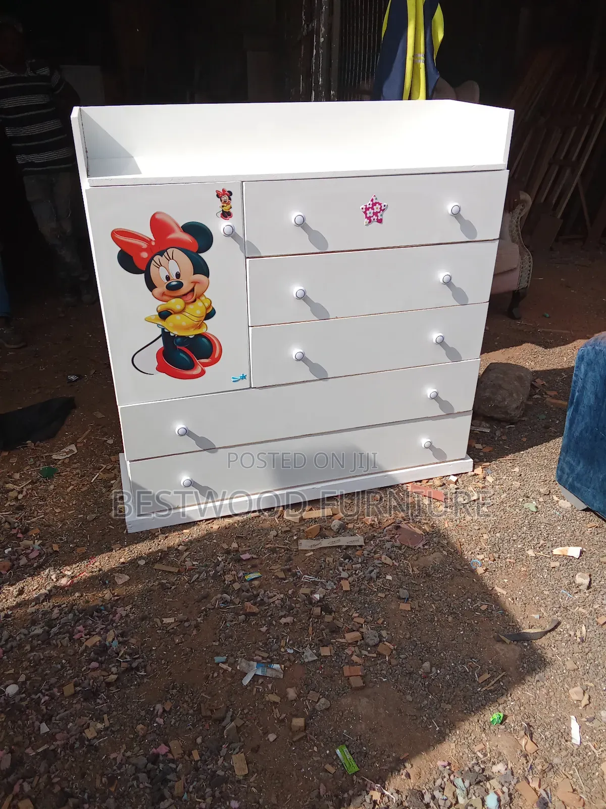 Chest of Drawers