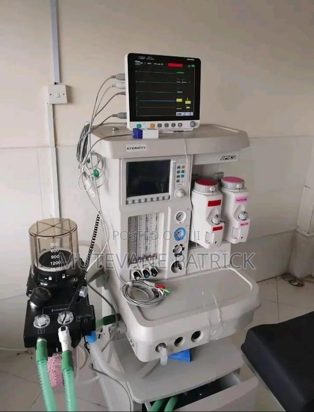 Eternity Am 834 Anaesthesia Machine - main view