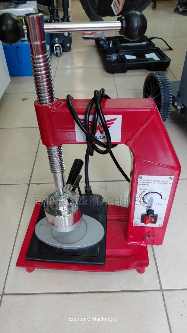 Small Size Tyre Vulcanizer Machine Offer Price! 