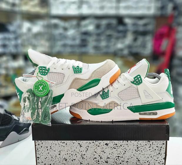 Nike Sb X Air Jordan 4 Retro Sp "Pine Green" Sneaker.