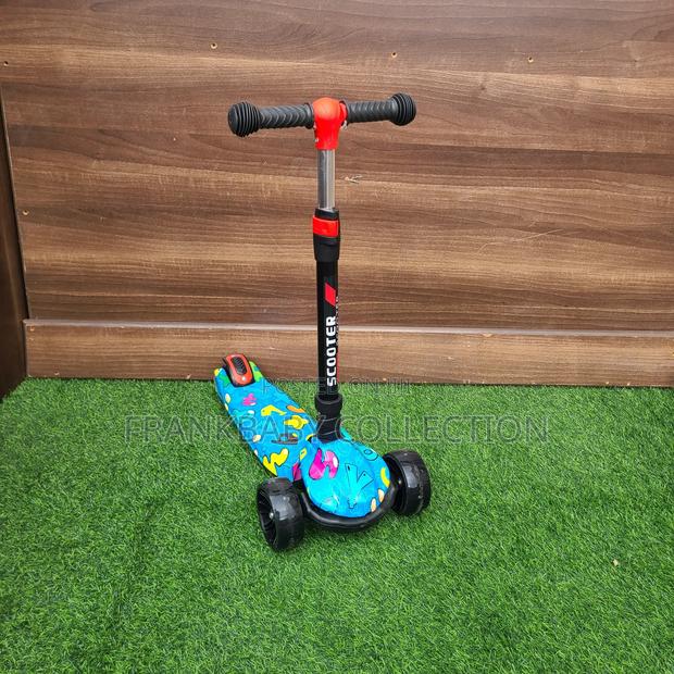 Original Best Quality Kids Scooter Led Scooter.