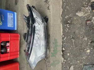 Mitsubishi Outlander Headlight