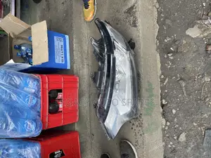Mitsubishi Outlander Headlight