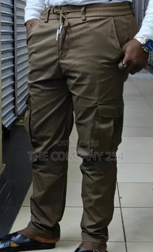 Quality Casual Design Double Pocket Plain Cargo Pants Available