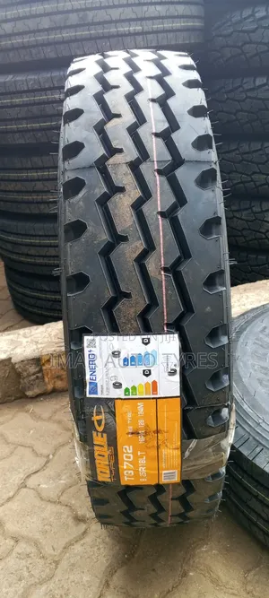 8.25r16 Torque Lt