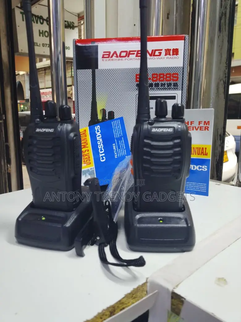 Baofeng Bf-888s Professional Uhf Walkie Talkies Set of 2