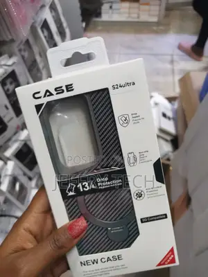 Rungos Samsung Galaxy S24 Ultra Carbon Fiber Case With Invisible Stand