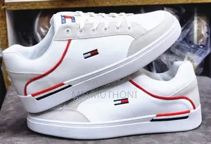 Tommy Hilfiger With Low-Top Casual Sneakers With Signature Flag Logo