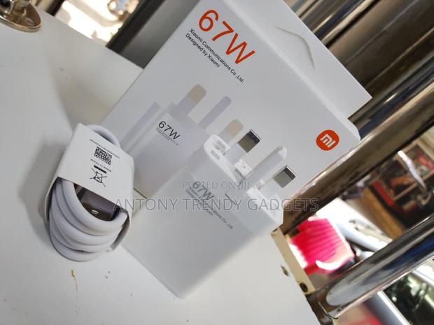 Xiaomi 67w Turbo Power Charger 2-in-1 With Type-c Data Cable - thumbnail 3