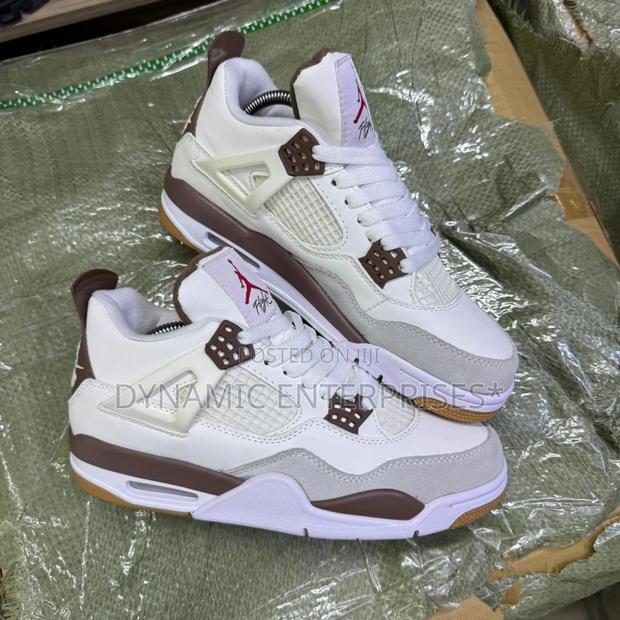 Nike Air Jordan 4 - main view