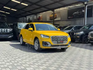 Audi Q2 2018 Yellow