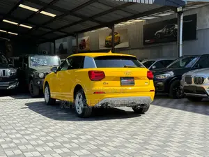 Audi Q2 2018 Yellow