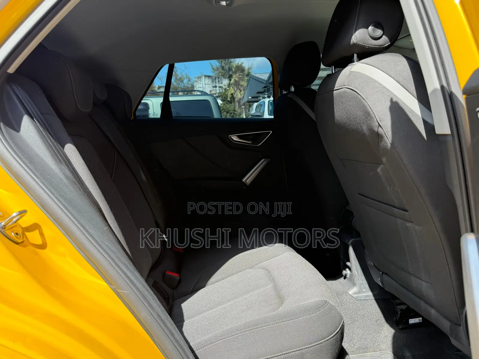 Audi Q2 2018 Yellow