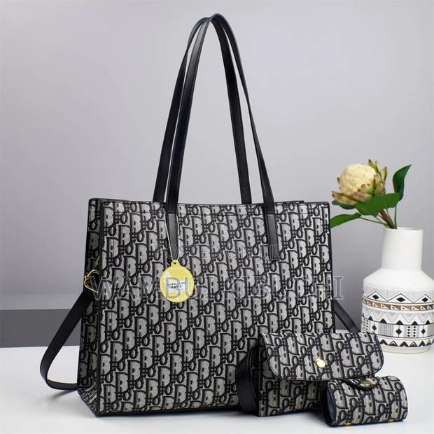 Large Handbags - thumbnail 11