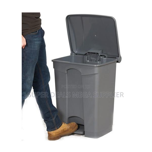 Homes, Office and Hotels 30l Hard Plastic Step Pedal Waste Garbage Bin