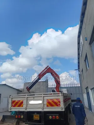 Transit Cranes for Hoisting and Logistics Services Are Available