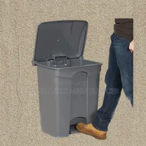 Hard Gauge Plastic 30l Step Pedal Waste Garbage Bin for Home Office