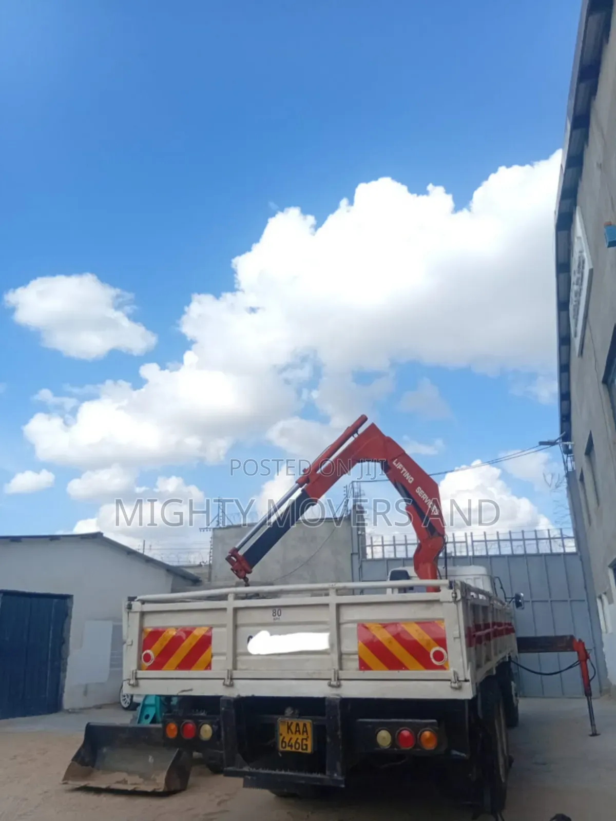 Transit Cranes for Hoisting and Logistics Services Are Available