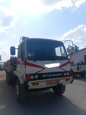 Lifting Cranes With Lorries Are Readily Available