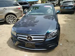 Mercedes-Benz E200 2018 Green
