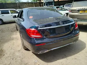 Mercedes-Benz E200 2018 Green