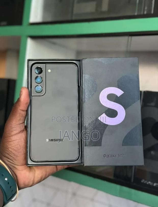 Samsung Galaxy S22 5G 128 GB Black - main view