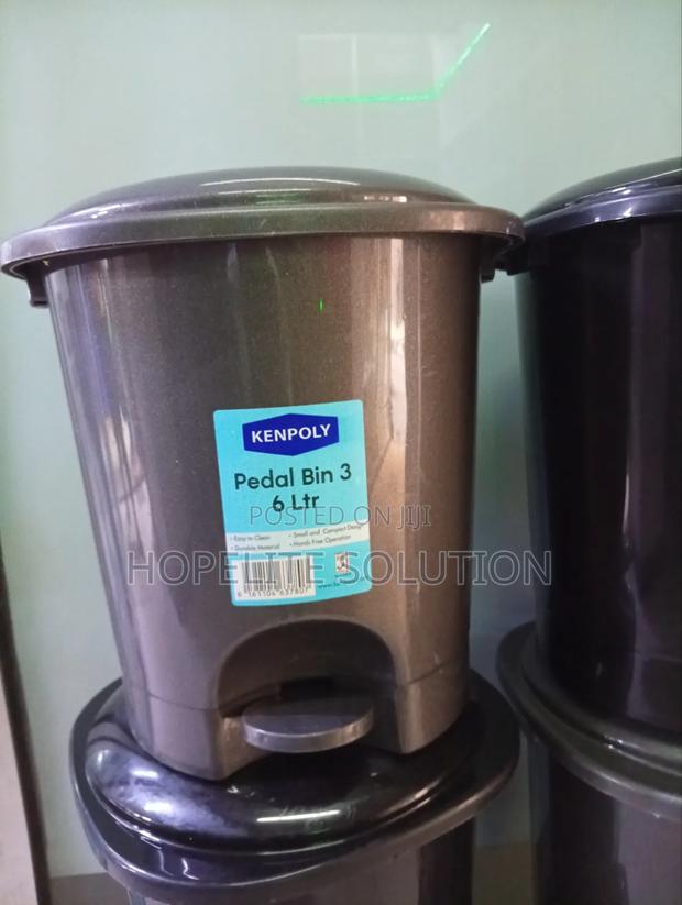 Quality 6 Litres Pedal Dustbin Available - thumbnail 4