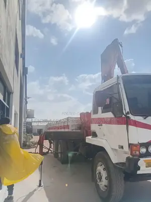 Transit Trucks/Lorries With Lifting Cranes Are Readily Available