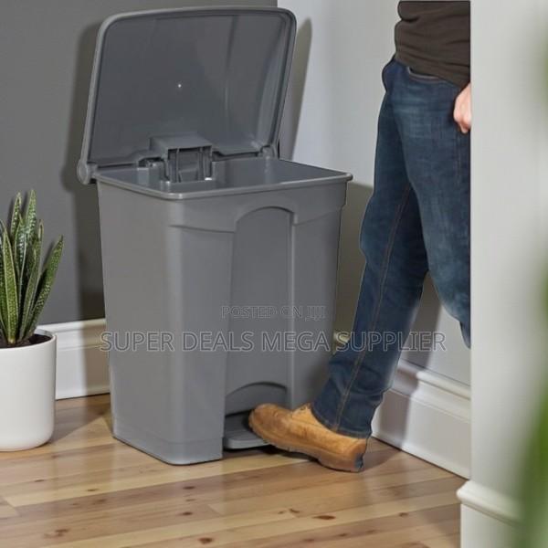Large Capacity 30l Step Pedal Waste Garbage Dust Bin for Commercial