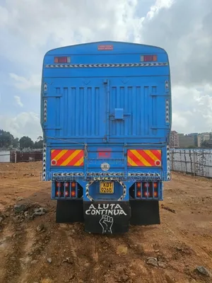 Lorries for Errands and Logistics Services Are Available