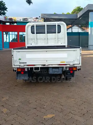 Selling Toyota Toyoace Automatic Diesel Double Cab