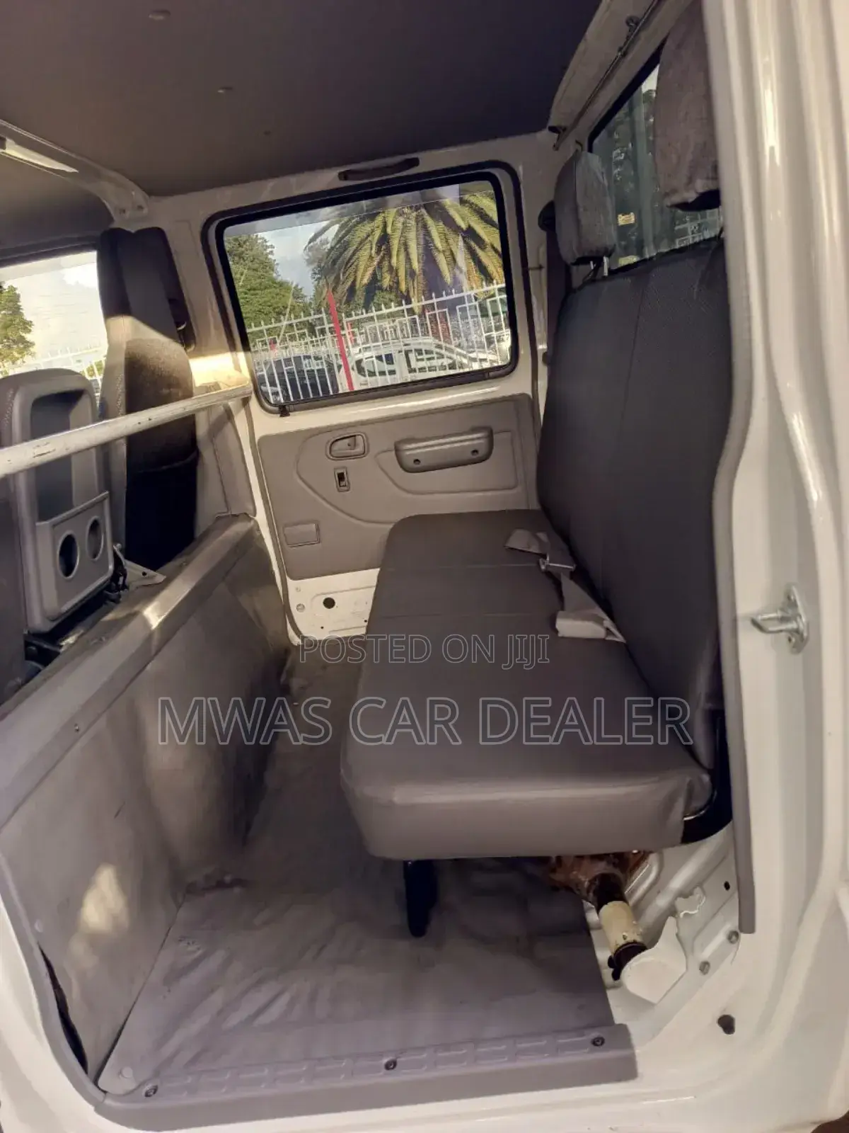 Selling Toyota Toyoace Automatic Diesel Double Cab