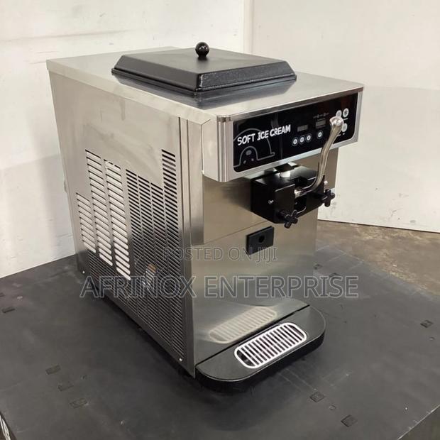 Soft Ice Cream Machine – 3 Flavours. Table Top Machine - main view
