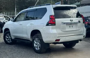 Toyota Land Cruiser Prado 2.8 2019 White