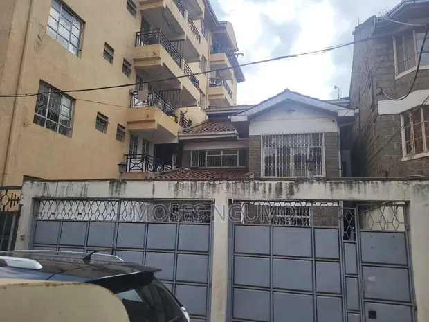 5bdrm House in Hurlingham for sale