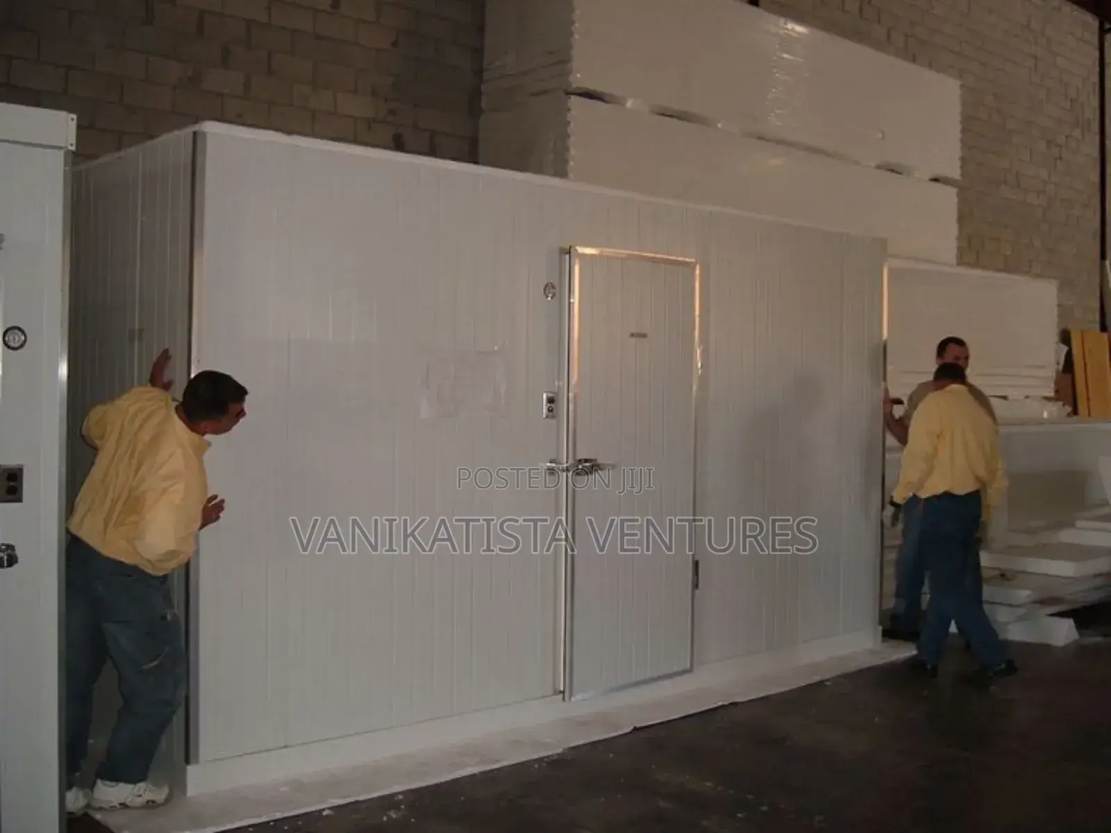 Custom-Built Cold Rooms for Commercial Use