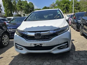 Honda Fit Shuttle 1.5 Hybrid 2WD 2019 Black