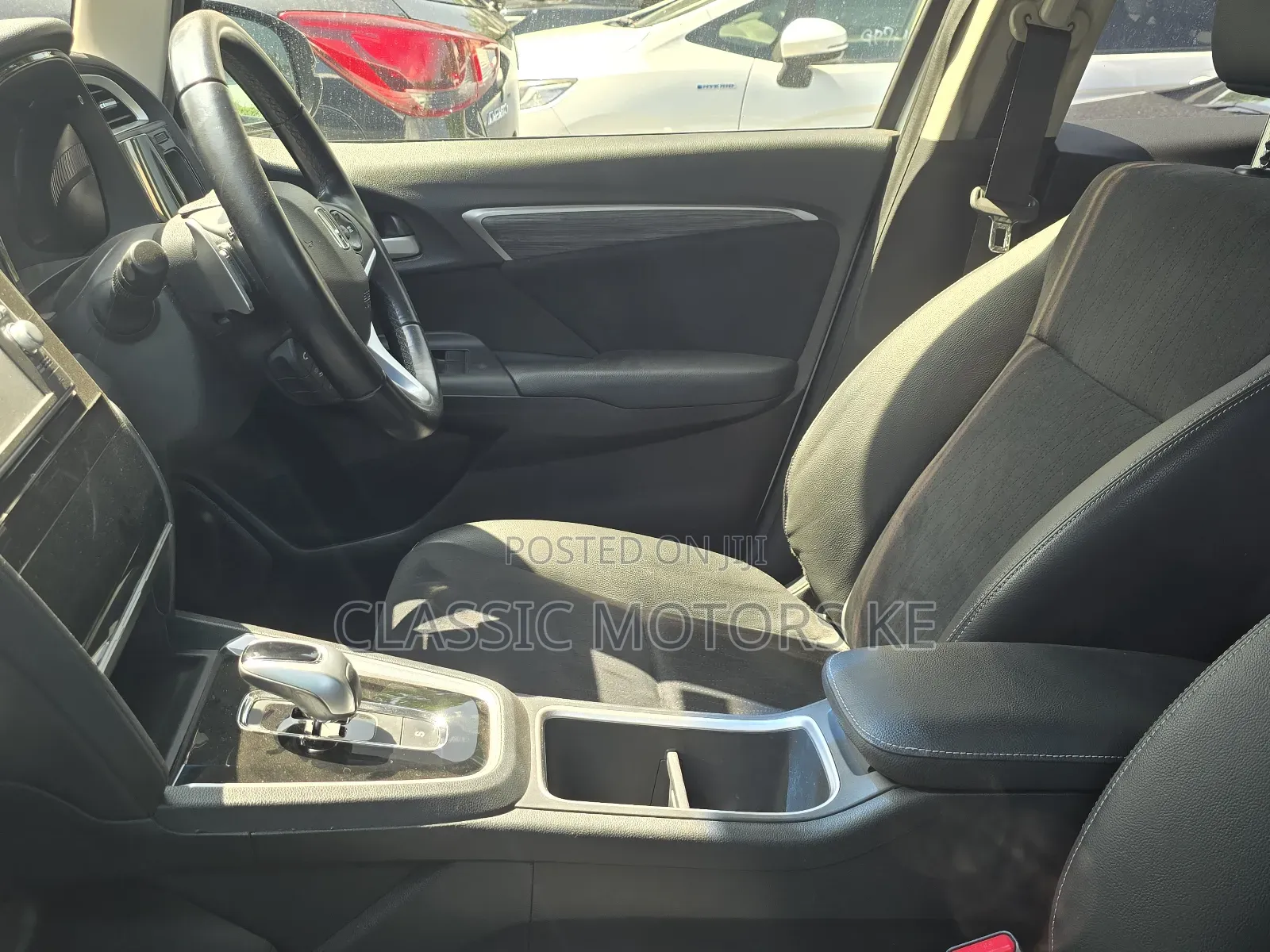 Honda Fit Shuttle 1.5 Hybrid 2WD 2019 Black