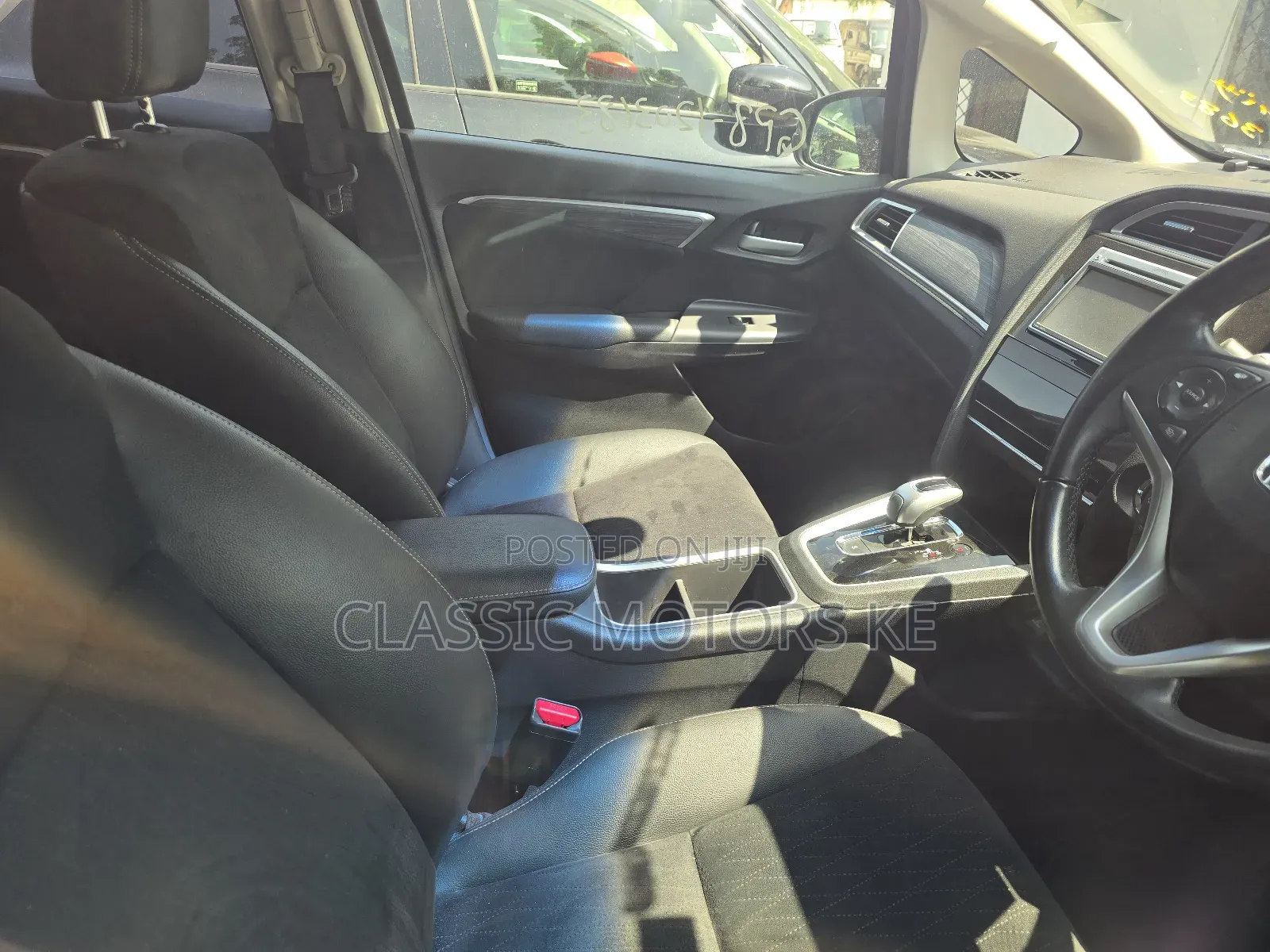Honda Fit Shuttle 1.5 Hybrid 2WD 2019 Black