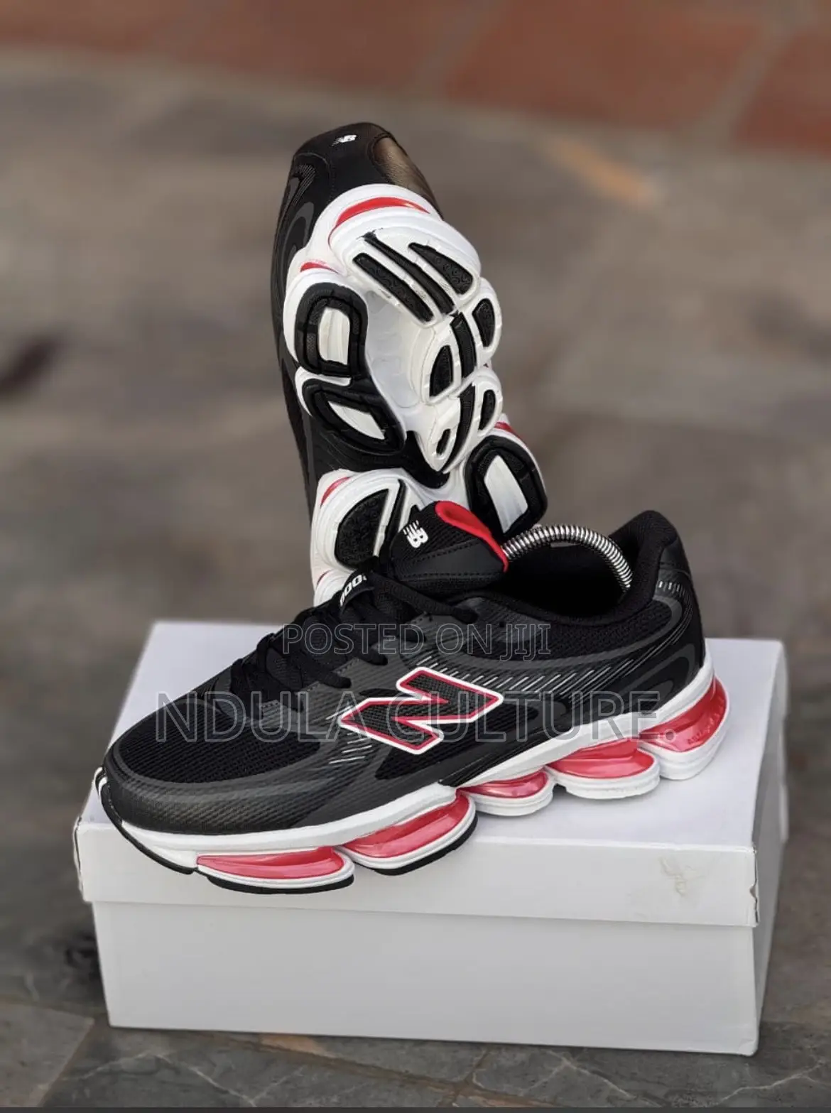 New Balance 2000